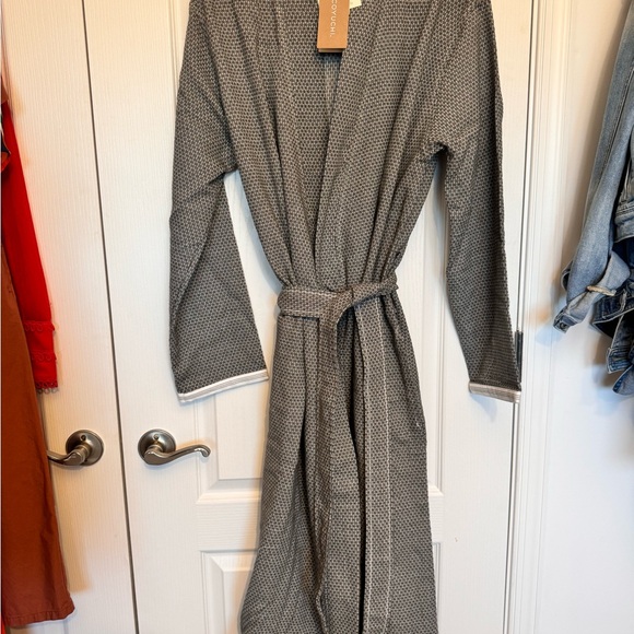 COYUCHI X ANTHROPOLOGIE UNISEX ROBE - Picture 8 of 10